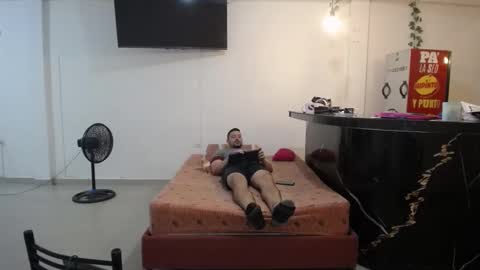 crisyoha4020 online show from 10/24/25, 08:05