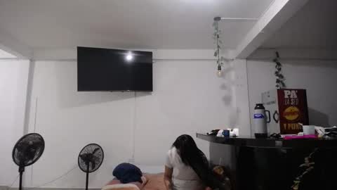 crisyoha4020 online show from 10/25/25, 10:59