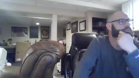 Snapshot of crm400 chatting on 01/14/26, 02:28 billybasement online show from 01/14/26, 02:28