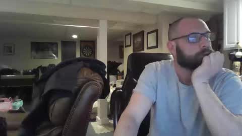 Snapshot of crm400 chatting on 02/07/26, 01:20 billybasement online show from 02/07/26, 01:20