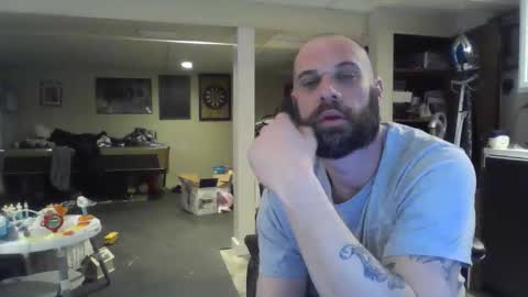 Snapshot of crm400 chatting on 02/15/26, 02:52 billybasement online show from 02/15/26, 02:52