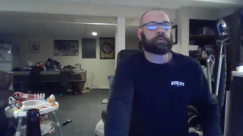 Snapshot of crm400 chatting on 03/04/26, 01:55 billybasement online show from 03/04/26, 01:55