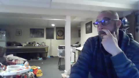 Snapshot of crm400 chatting on 03/25/26, 01:33 billybasement online show from 03/25/26, 01:33