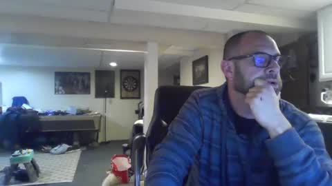 Snapshot of crm400 chatting on 06/24/26, 01:48 billybasement online show from 06/24/26, 01:48
