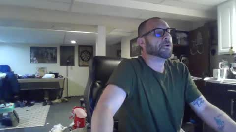 Snapshot of crm400 chatting on 06/27/26, 03:00 billybasement online show from 06/27/26, 03:00