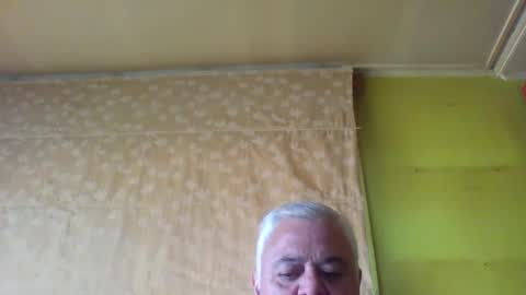 Snapshot of crmperez chatting on 12/24/24, 09:55 crmperez online show from 12/24/24, 09:55