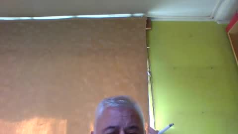 Snapshot of crmperez chatting on 09/25/25, 07:06 crmperez online show from 09/25/25, 07:06