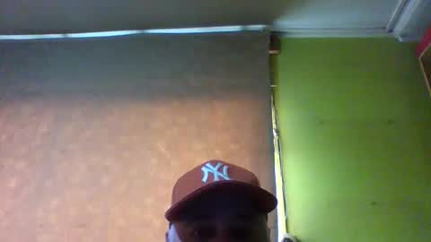 Snapshot of crmperez chatting on 10/20/25, 05:57 crmperez online show from 10/20/25, 05:57