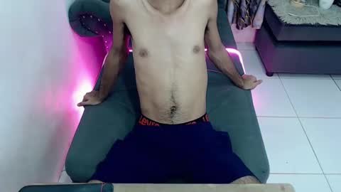 Snapshot of crocodale chatting on 09/20/25, 12:00 crocodale online show from 09/20/25, 12:00