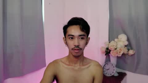 Snapshot of crocodale chatting on 10/12/25, 05:17 crocodale online show from 10/12/25, 05:17