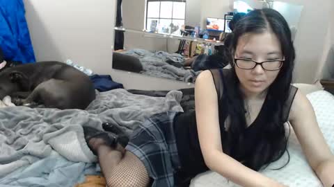 Crownandkat online show from 05/13/26, 09:33