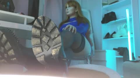 Snapshot of cruel_siren chatting on 12/04/25, 08:17 Cruel Siren online show from 12/04/25, 08:17