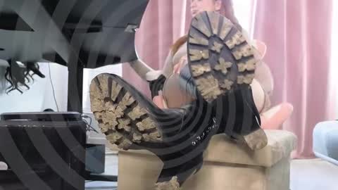 Snapshot of cruel_siren chatting on 03/07/26, 12:02 Cruel Siren online show from 03/07/26, 12:02