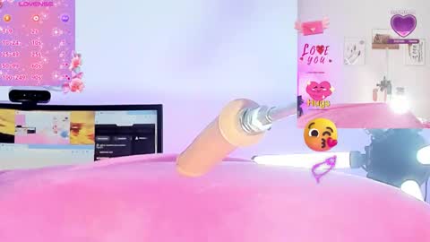 Mia online show from 11/27/25, 01:29