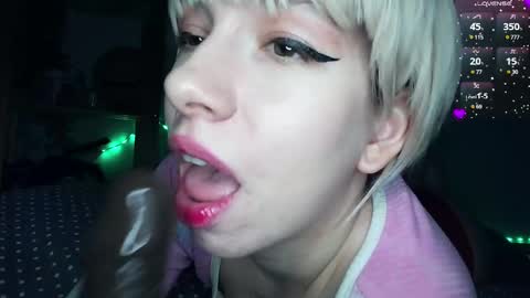 Snapshot of cruellagoth chatting on 12/03/24, 04:17 Cruella online show from 12/03/24, 04:17