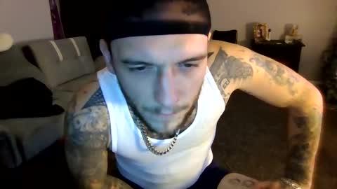 Snapshot of cruz815 chatting on 12/18/25, 12:27 cruz815 online show from 12/18/25, 12:27