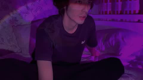 Snapshot of crybae0 chatting on 03/11/26, 01:22 crybae0 online show from 03/11/26, 01:22