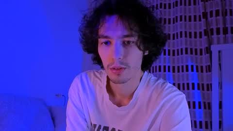 Snapshot of crybae0 chatting on 03/17/26, 09:18 crybae0 online show from 03/17/26, 09:18