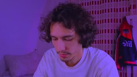 Snapshot of crybae0 chatting on 03/19/26, 06:45 crybae0 online show from 03/19/26, 06:45