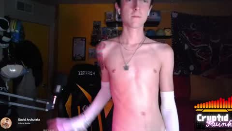 Snapshot of cryptidtwink chatting on 10/01/25, 04:51 CryptidTwink online show from 10/01/25, 04:51