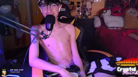 Snapshot of cryptidtwink chatting on 03/10/26, 05:34 CryptidTwink online show from 03/10/26, 05:34