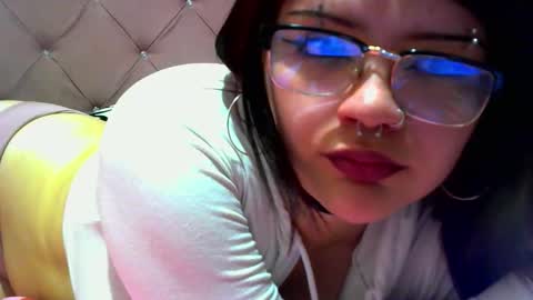 Snapshot of crystal0107 chatting on 03/25/26, 05:02 crystal0107 online show from 03/25/26, 05:02