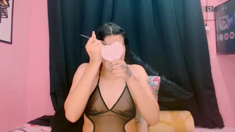 Snapshot of crystal420_ chatting on 11/16/25, 04:18 Instagram cristal espinosa1 online show from 11/16/25, 04:18