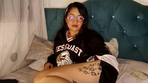 Snapshot of crystal_669 chatting on 04/17/26, 03:20 carol online show from 04/17/26, 03:20