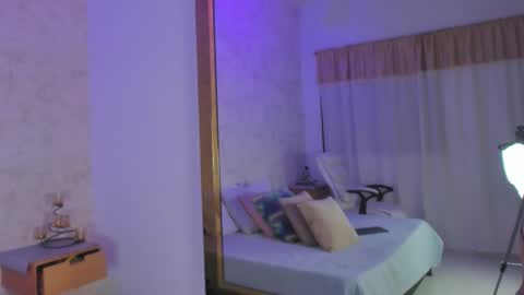 crystal_bubble online show from 03/30/26, 07:37