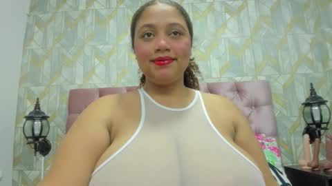 crystal_butterfly1 online show from 11/30/25, 11:47