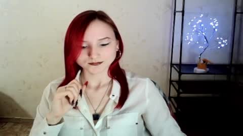 Snapshot of crystal_carnation chatting on 05/12/26, 07:11 crystal_carnation online show from 05/12/26, 07:11