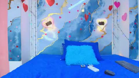 Snapshot of crystal_love08 chatting on 02/26/26, 07:35 crystal online show from 02/26/26, 07:35