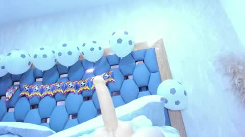 crystal_sm online show from 06/26/26, 03:16