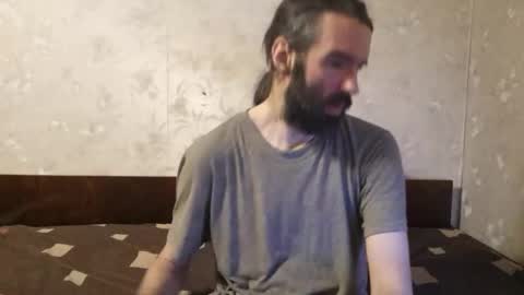 Snapshot of crystal_vibe chatting on 12/18/25, 06:58 Crystallax online show from 12/18/25, 06:58