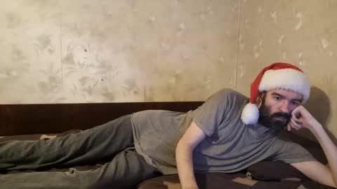 Snapshot of crystal_vibe chatting on 12/19/25, 08:21 Crystallax online show from 12/19/25, 08:21