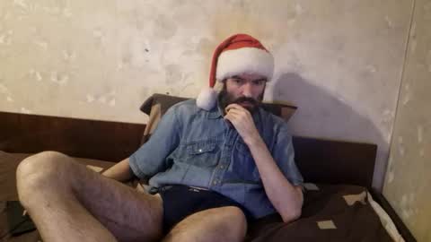 Snapshot of crystal_vibe chatting on 12/19/25, 11:23 Crystallax online show from 12/19/25, 11:23