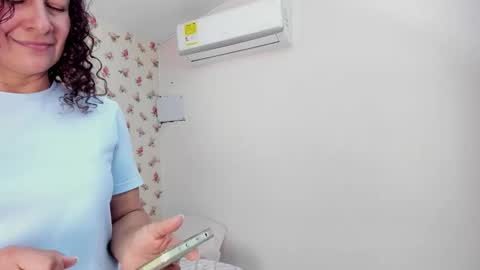 Milf Latina online show from 04/01/26, 01:41