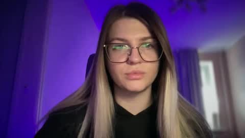 Snapshot of crystalblush01 chatting on 03/21/26, 02:09 crystalblush01 online show from 03/21/26, 02:09