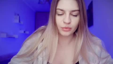 crystalblush01 online show from 05/03/26, 02:45