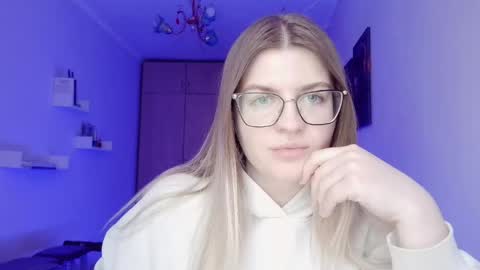 crystalblush01 online show from 05/06/26, 04:01