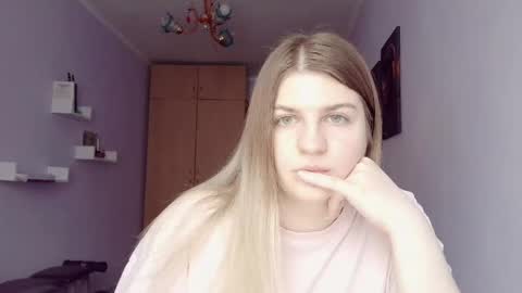 crystalblush01 online show from 05/08/26, 10:31