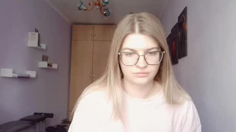 crystalblush01 online show from 05/09/26, 08:30