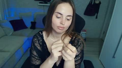 crystalemily online show from 05/10/26, 06:57
