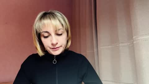 Snapshot of crystalfever_ chatting on 05/08/26, 07:08 Mary online show from 05/08/26, 07:08