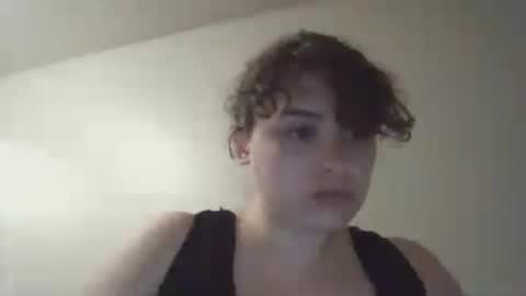 Snapshot of crystalhouse444 chatting on 08/06/26, 02:35 crystalhouse444 online show from 08/06/26, 02:35