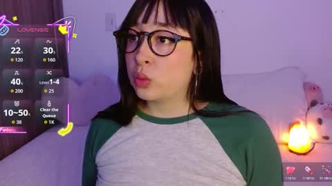 Olivia  online show from 10/24/25, 12:52