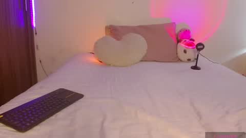 Olivia  online show from 06/25/26, 01:26