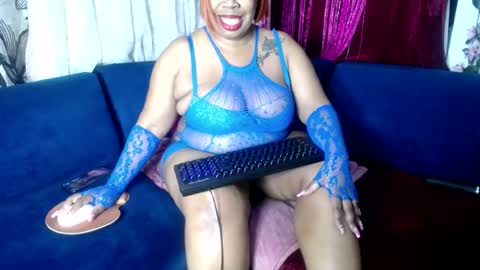 crystaljes online show from 06/17/26, 06:53