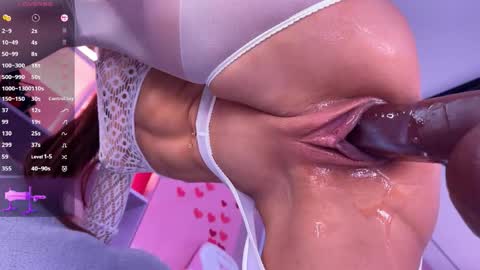 Lana online show from 11/04/25, 08:24