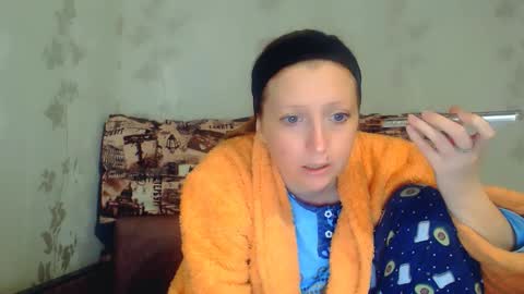 Snapshot of crystallangel chatting on 01/15/26, 05:38 CrystallAngel online show from 01/15/26, 05:38